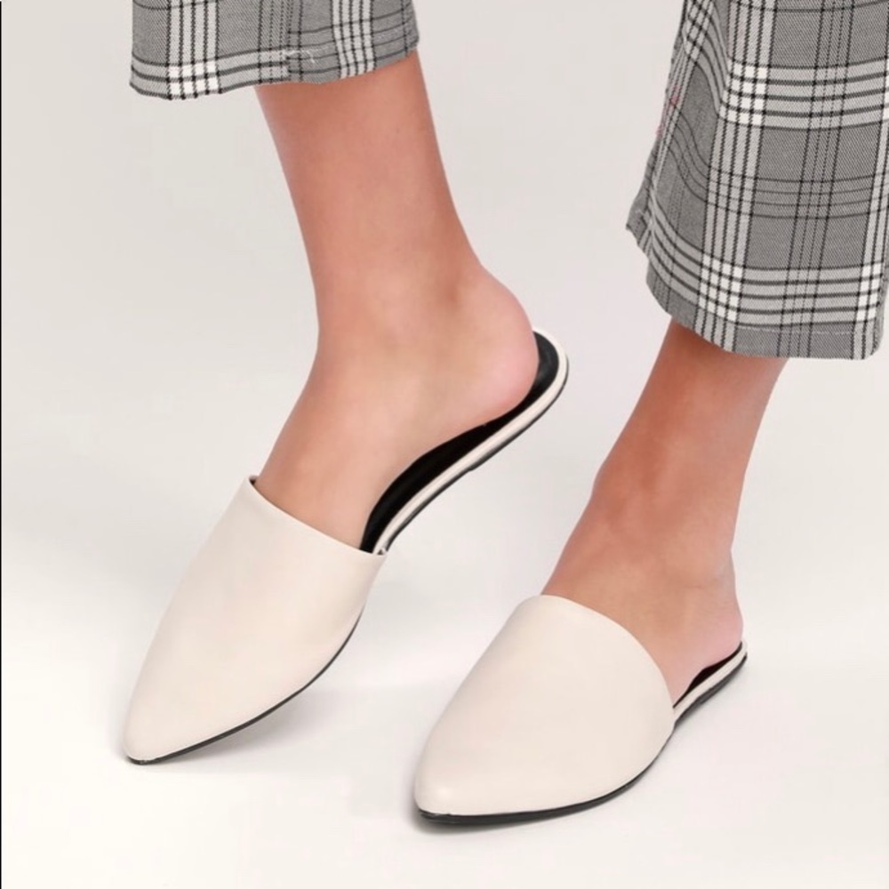 Lorena Leather Pearl White Pointed-Toe Slides